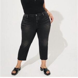 Torrid Black Cropped Mid-Rise Jeans